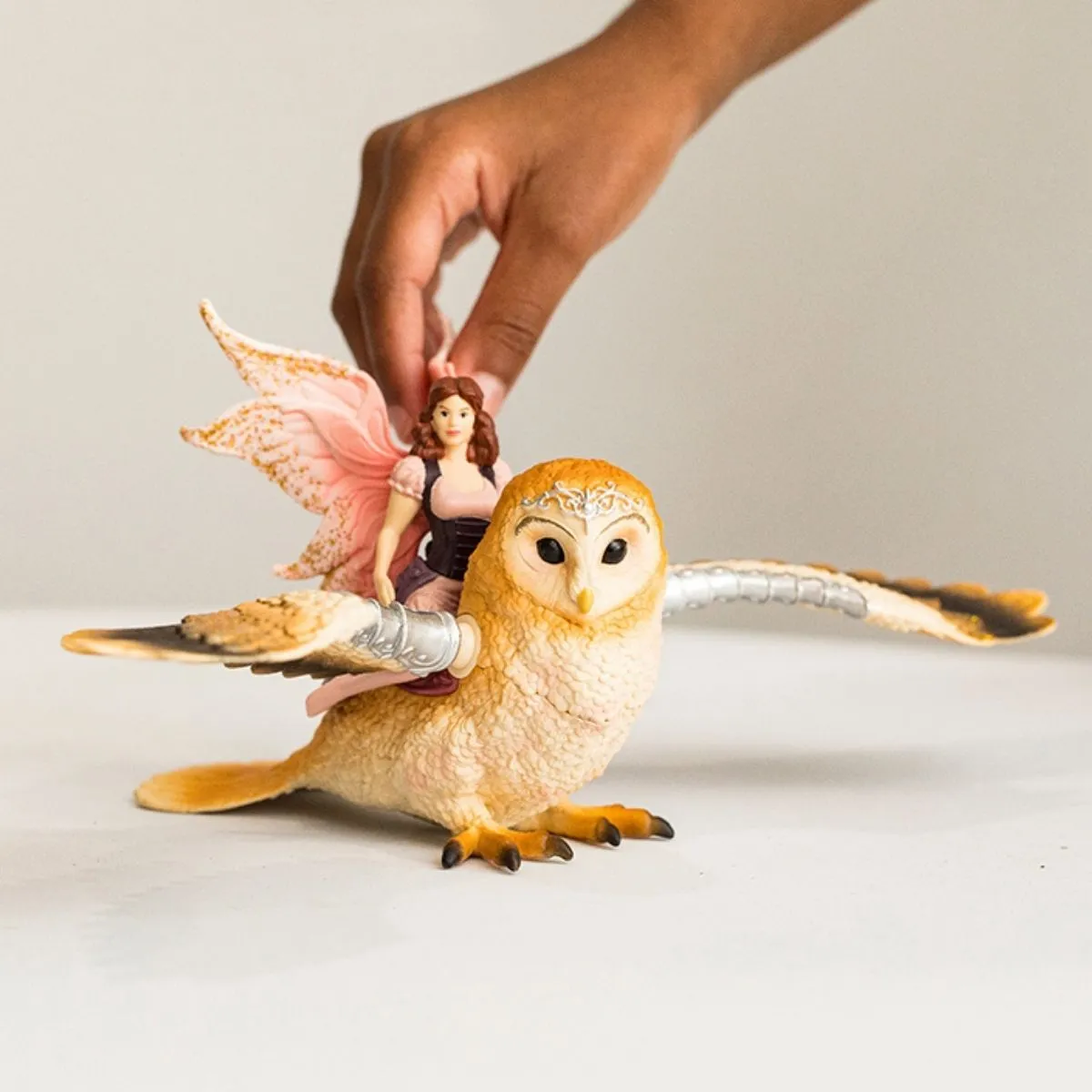 Fairy in Flight on Glam-Owl