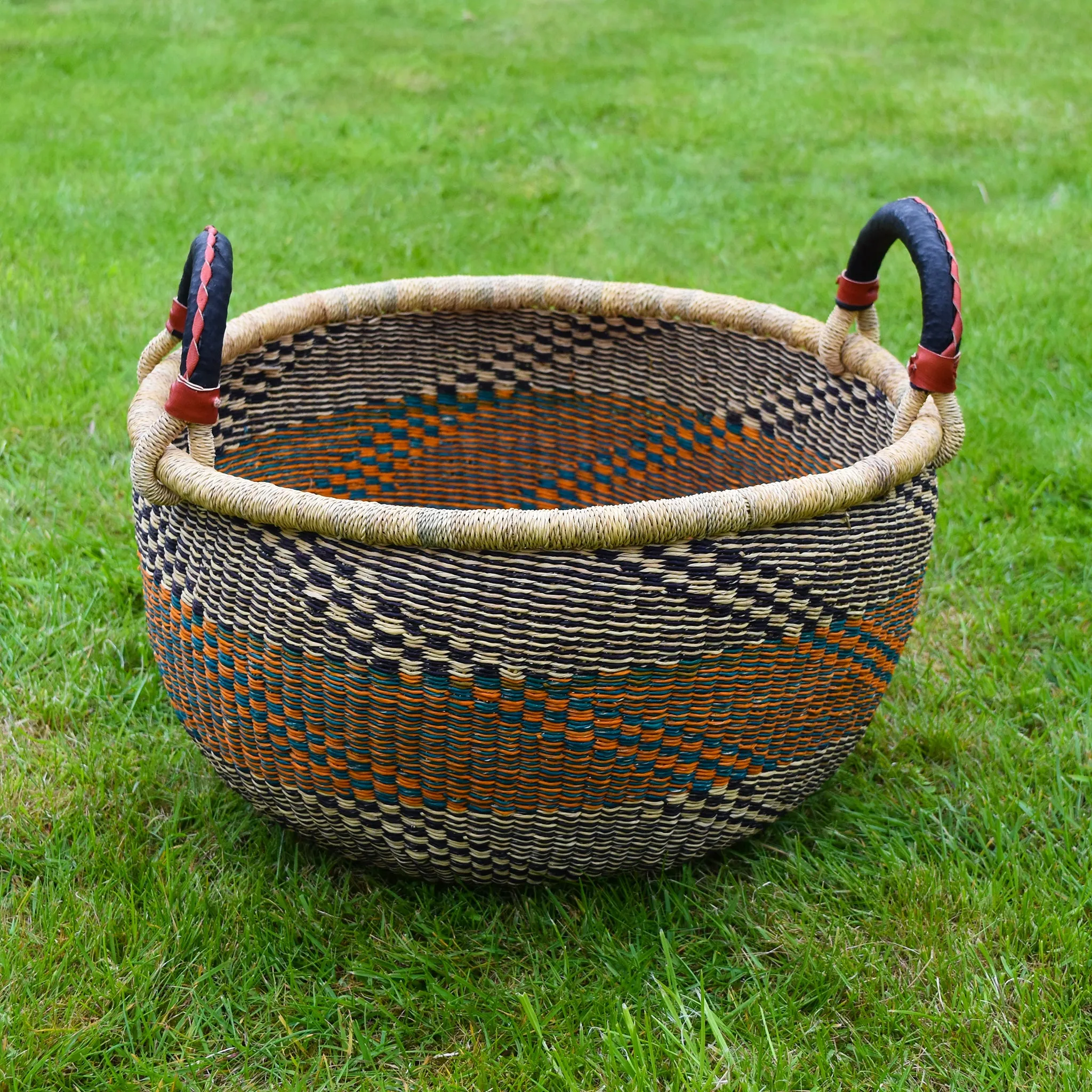 Large Round Straw basket 15 - African Basket