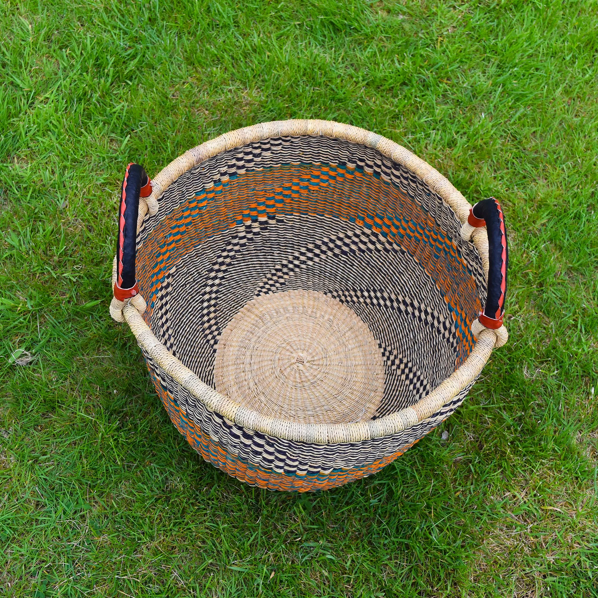 Large Round Straw basket 15 - African Basket